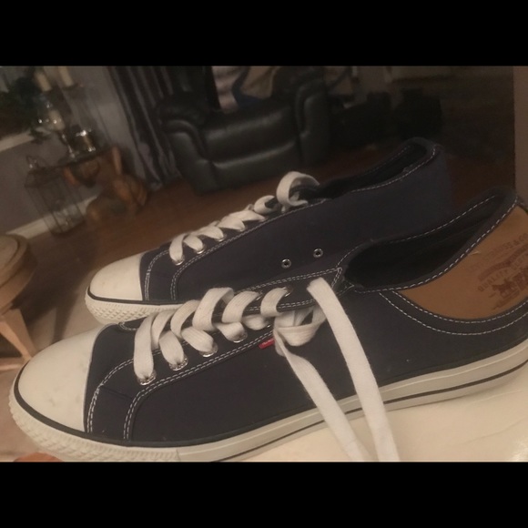 Levi’s men’s shoes - Picture 3 of 4